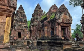 banteay-srei-candi-kamboja-dengan-detail-ukiran-yang-indah