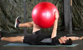 Tingkatkan Postur Tubuh dengan Gerakan Swiss Ball Ini